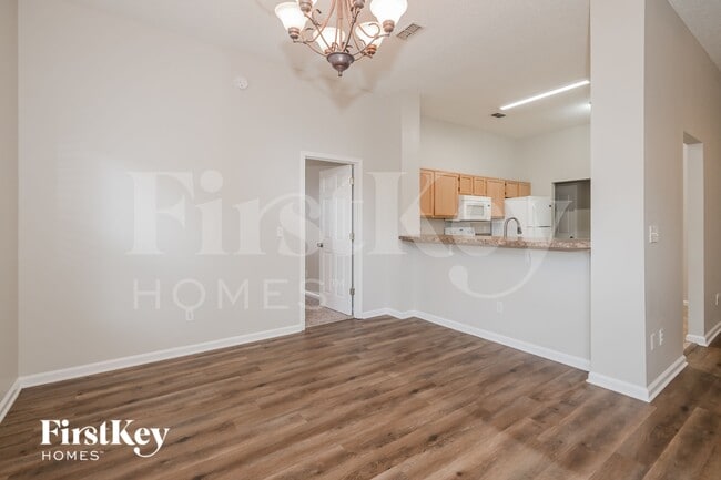 11006 Beckley Pl