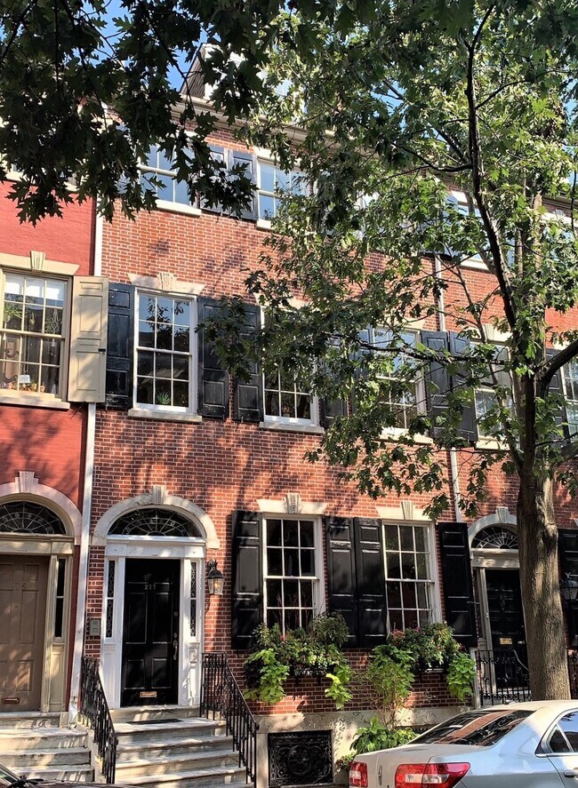 Small Well Maintained Building - 277 S 4th St Unidad 1F