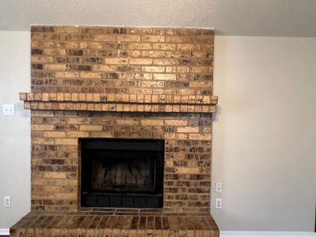 Photo - 2205 Kirby Lee St