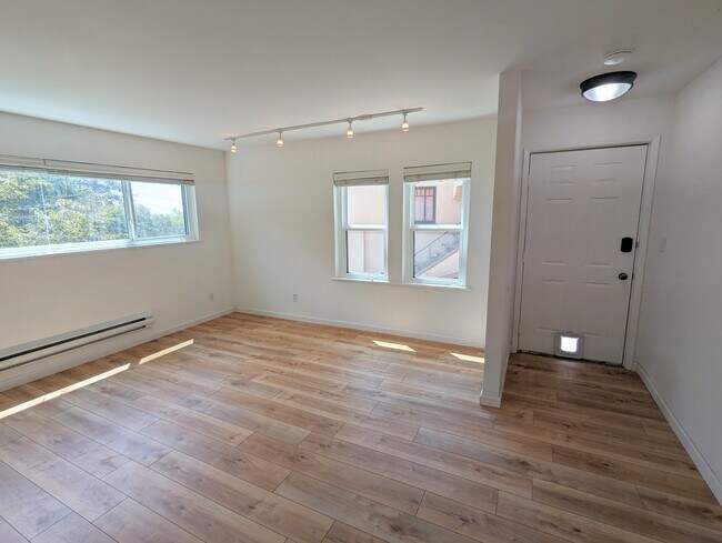 Photo - 1059 Cragmont Ave