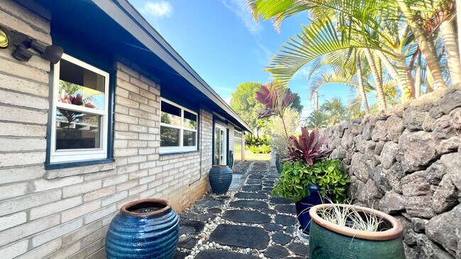 Photo - AVAILABLE NOW! 3 BED/2 BATH HOME IN KAILUA W/2 CAR CARPORT, YARD, POOL AND CLOSE TO BEACH!!