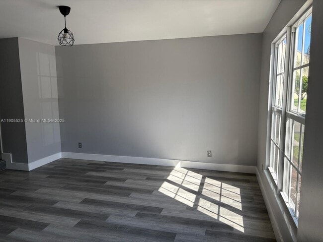 Photo - 2892 S Cambridge Ln