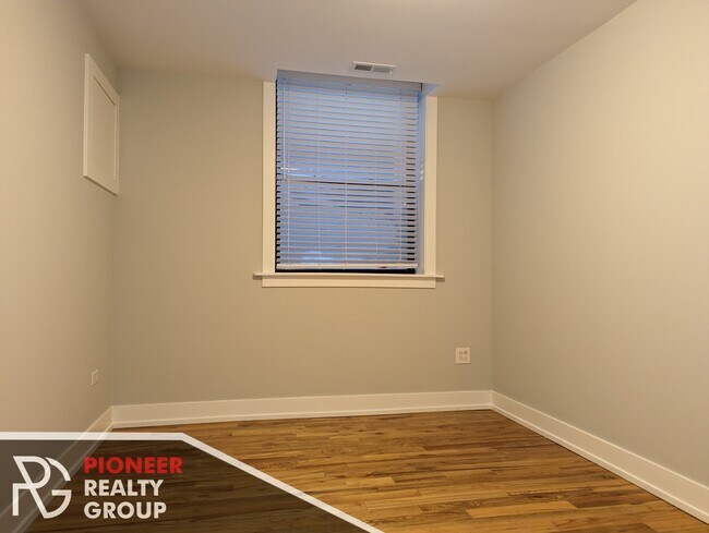 Photo - 560 W Arlington Pl Unit 107