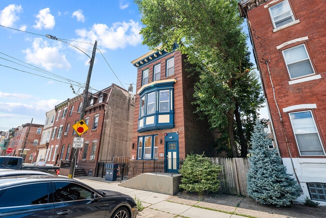 2214 E York St Unidad C