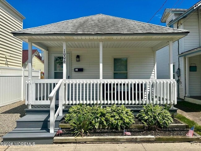 Building Photo - 1006 Beach Ave Unit 1006 Rental