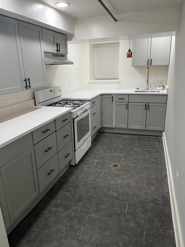 Photo - 1922 S Springfield Ave