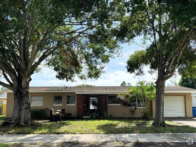 Building Photo - 5030 10th St N Rental