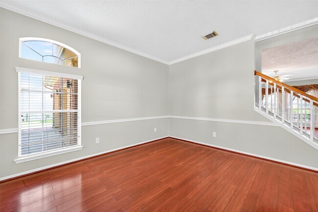 Photo - 11931 McKinney Falls Ln