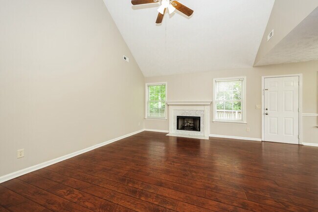 Photo - 1320 Dodd Trail