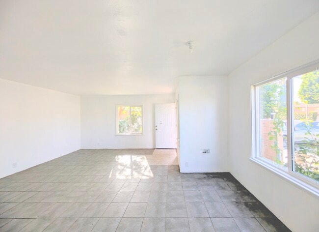 Photo - 865 N Glassell St