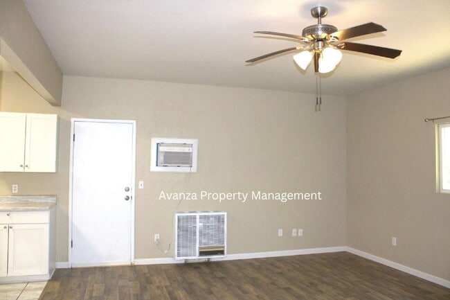 Photo - 1 Year Lease
1 Bed 
1 Bath 
Rent: $850 +$100 (All utilities included)
Deposit: $1,500
Available: ... Unit B