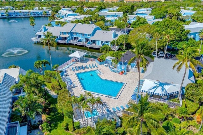 Photo - 716 Ocean Dunes Cir