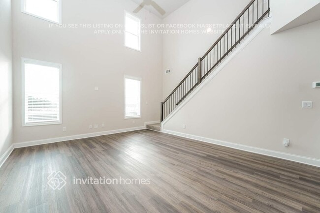 180 Katherine St
