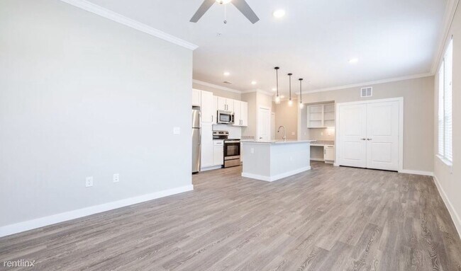 Photo - 2 br, 2 bath Condo - 126 Ed Schmidt Blvd /...