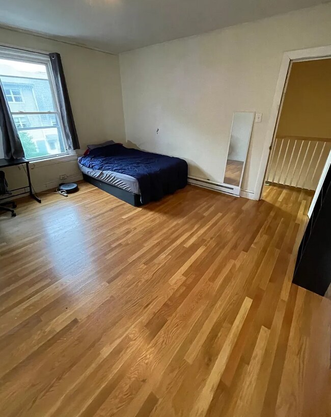 Photo - 686 Parker St Unit 2