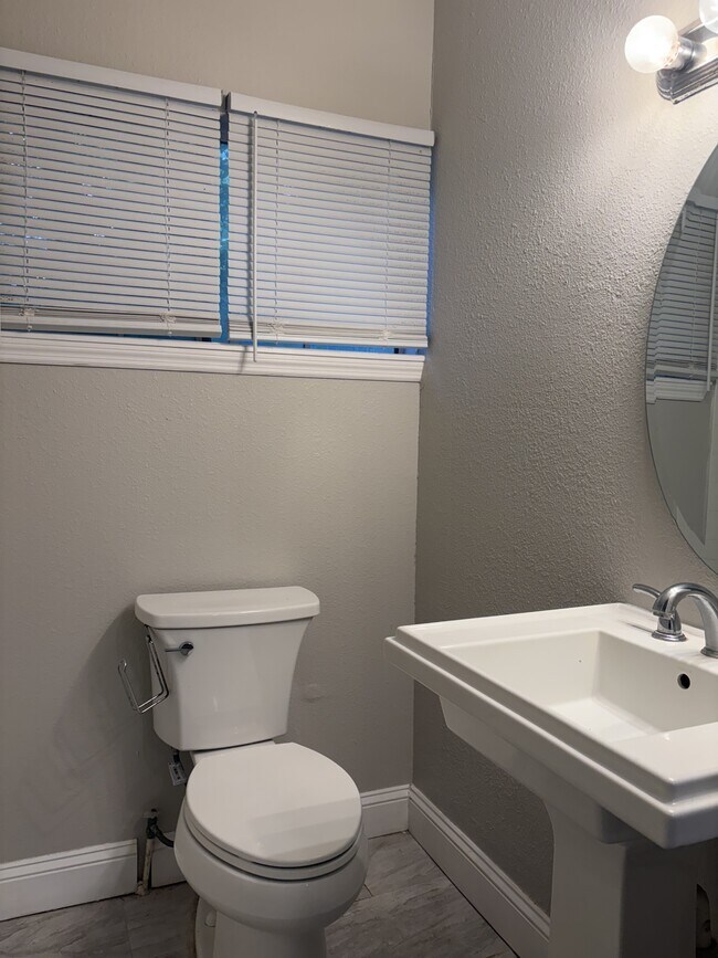 Photo - 1636 W 28th St