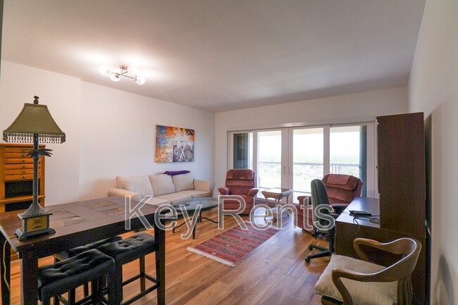 Photo - 825 Bayshore Dr Unit 1205