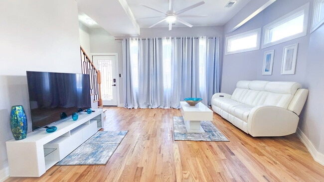 Photo - 1023 N Central Ave Unit 1