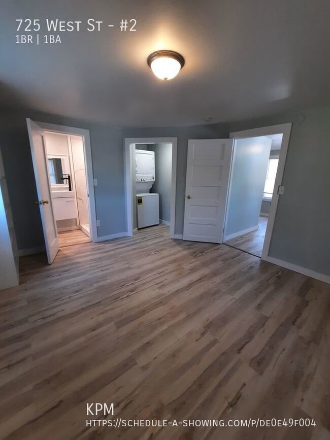 Photo - 725 West St Unit #2