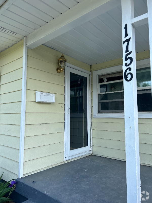 Building Photo - 1756 Princeton Dr Rental