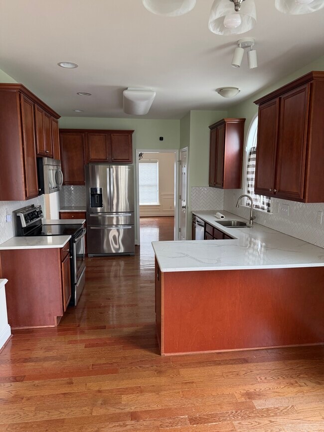 Kitchen - 2912 Tidal Dr