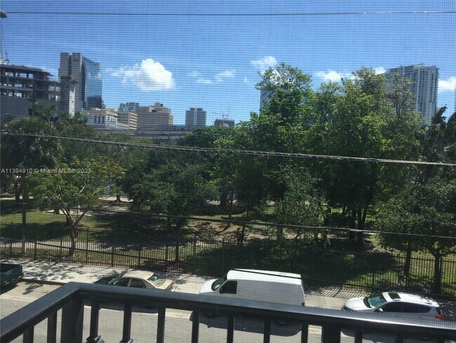 Photo - 400 SW 2nd St Unit 202