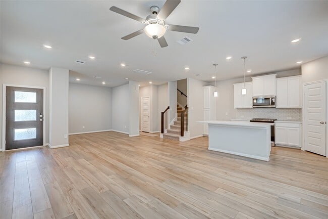 Photo - 1526 Lakeline Oak Dr