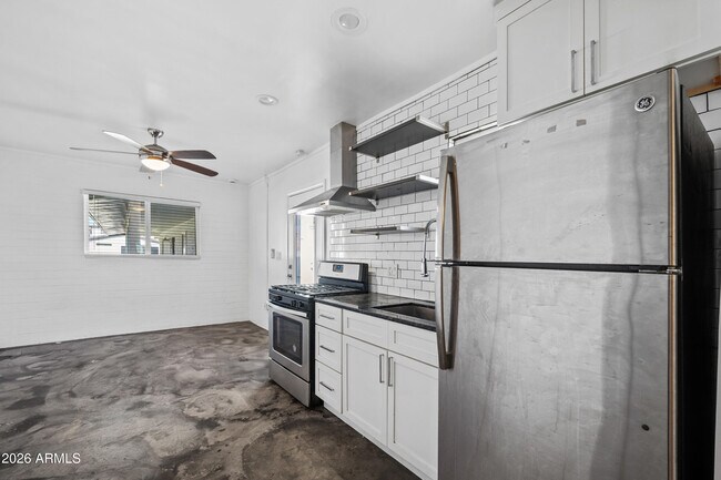 Photo - 3615 N 15th Ave Unidad 23