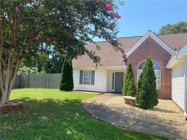 Photo - 900 Harbins View Dr