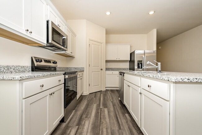 Photo - 7620 Saffron Ave