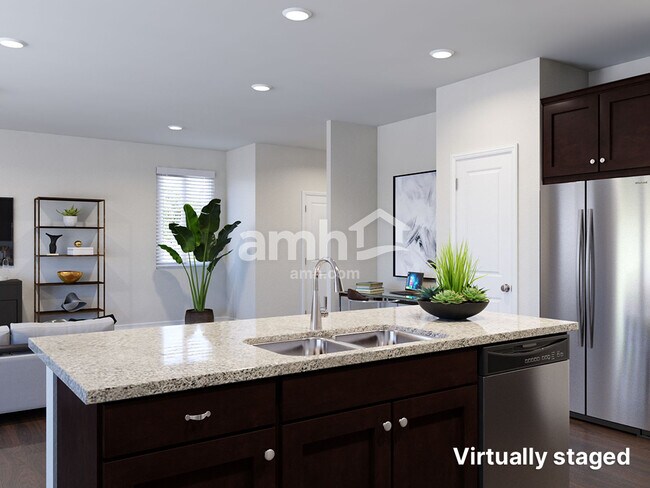 Photo - 6135 Schmidt St