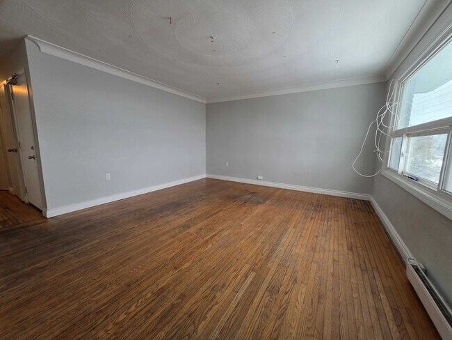 Photo - 672 Division St Unit 3