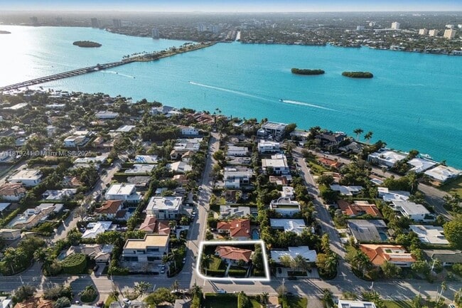 Photo - 10110 E Broadview Dr