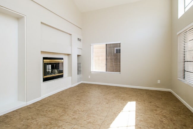 Photo - 1423 N Dana St