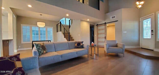 Photo - 1301 W Windrift Way