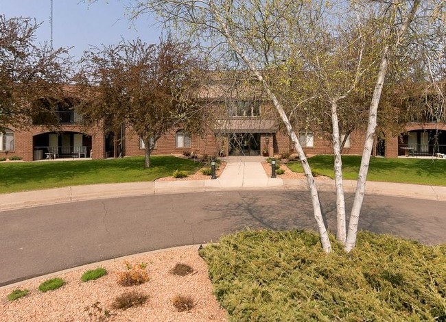 The Parkshore Apartments of Arden Hills