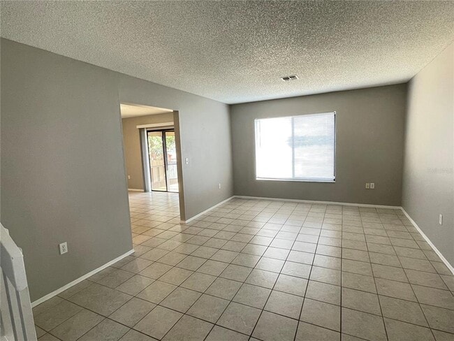 Photo - 687 Lake Dexter Cir