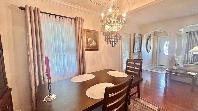 Photo - 800 NE 6th St Unidad 1