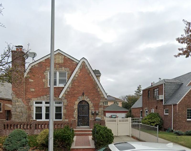 Photo - 64-11 Ellwell Crescent Casa