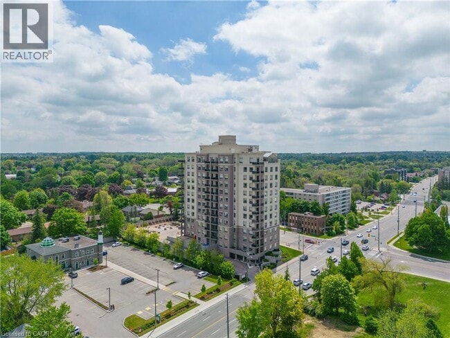Photo - 223 Erb St. W Unité 501