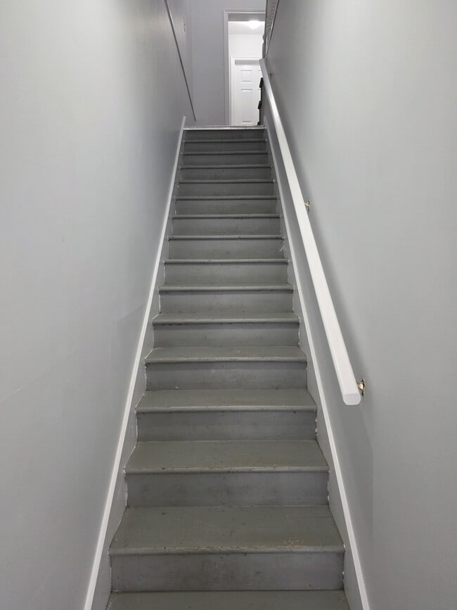 Building Photo - 2229 Brunswick St Unit 3