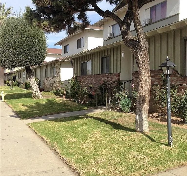 Photo - 3114 N Garey Ave Unit 4