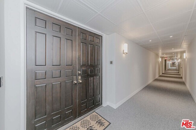 Photo - 4460 Wilshire Blvd Unit 705