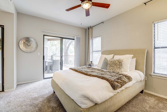 Hardrock Canyon apartments — community photo