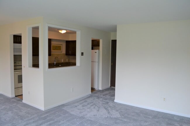 Photo - 31993 W 12 Mile Rd Unidad 204