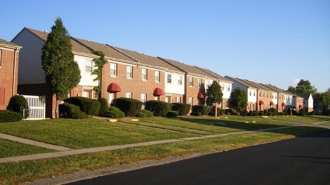 Arbor Crossing Apartments - Arbor Crossing Apartments