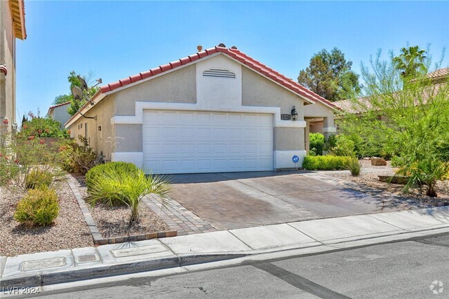 Building Photo - 9346 Coral Berry St Rental