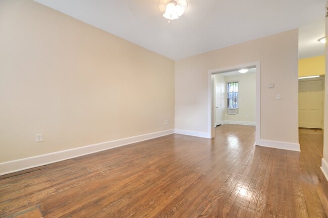 Photo - 618 Columbia Rd NW