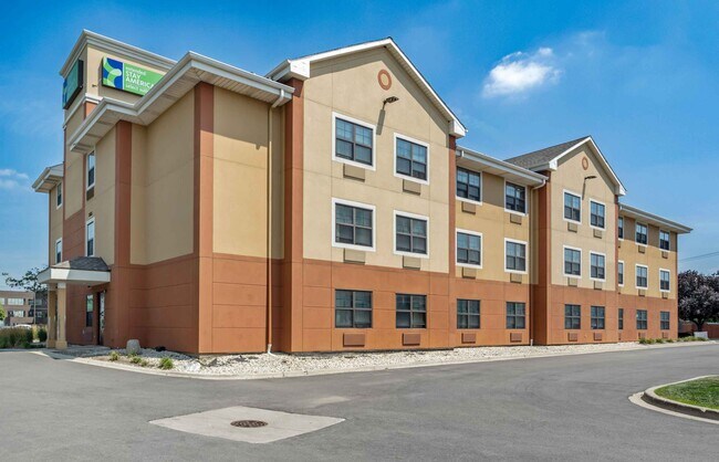 Furnished Studio-Chicago - O'Hare - North