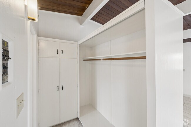 Studio - 448SF - Living Room